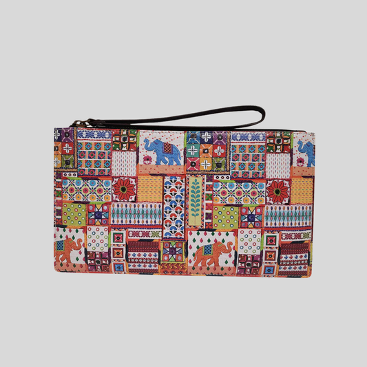 Sui Dhaaga Wristlet